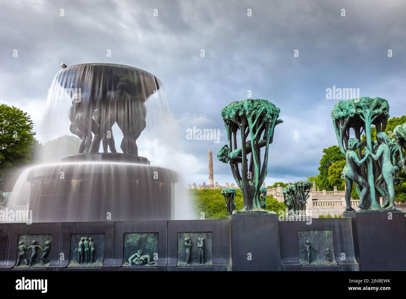 Parc public Frogner avec statues à Oslo, Norvège, Scandinavie Banque D'Images