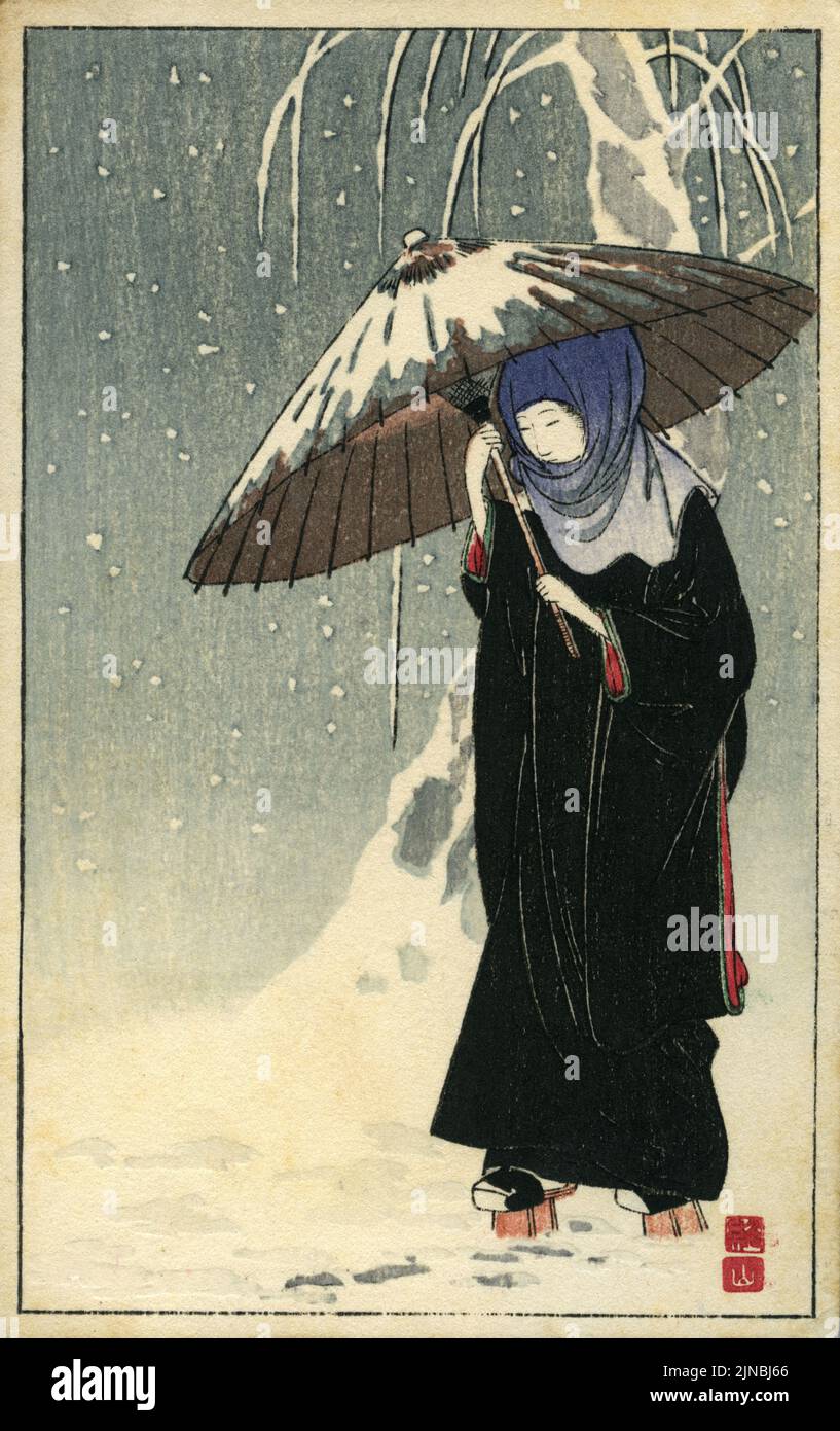 Peinture japonaise vintage sur une carte postale d'une geisha portant un kimono et tenant un parapluie dans la neige Banque D'Images