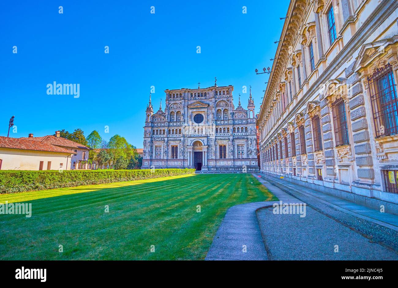 La façade en marbre sculpté de la cathédrale du monastère de Certosa di Pavia, en Italie Banque D'Images