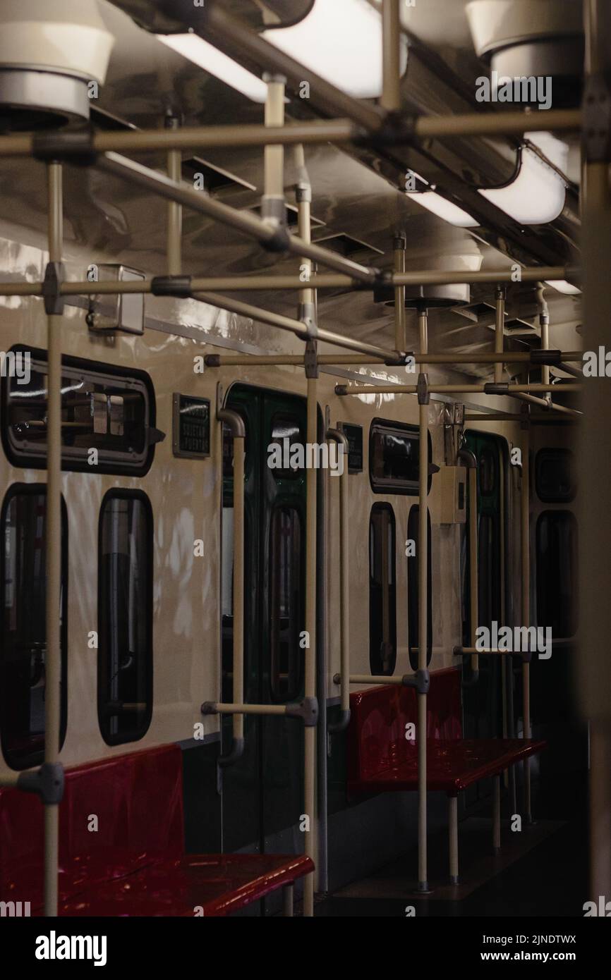 porte d'un vieux train à madrid Banque D'Images