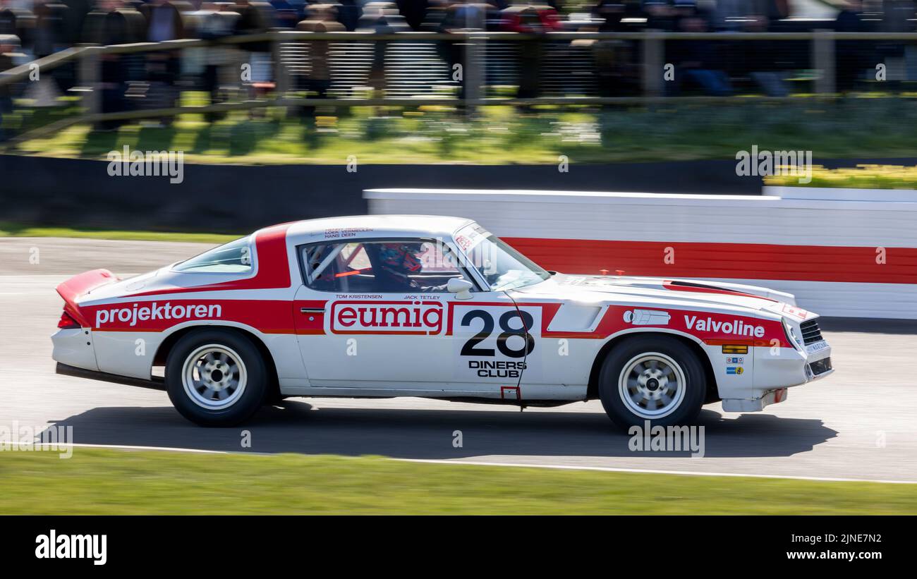 Camaro Z28 1978 de Chevrolet avec le pilote Tom Kristensen lors de la course du trophée Gerry Marshall à la réunion des membres de Goodwood 79th, Sussex, Royaume-Uni. Banque D'Images
