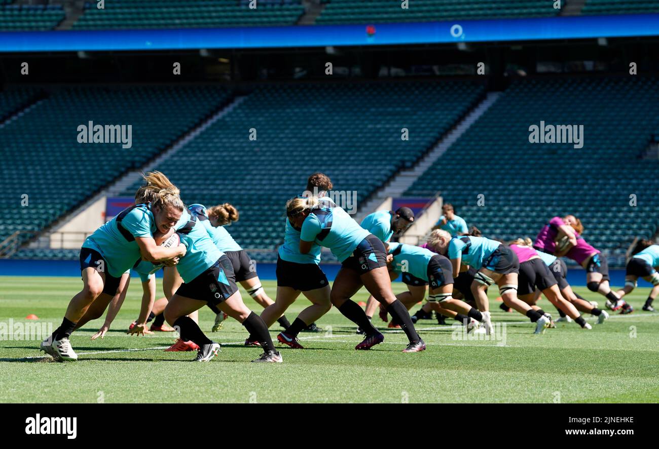 Les joueurs d'Angleterre s'exercent lors d'une séance d'entraînement ouverte au stade de Twickenham, à Londres. Date de la photo: Jeudi 11 août 2022. Banque D'Images