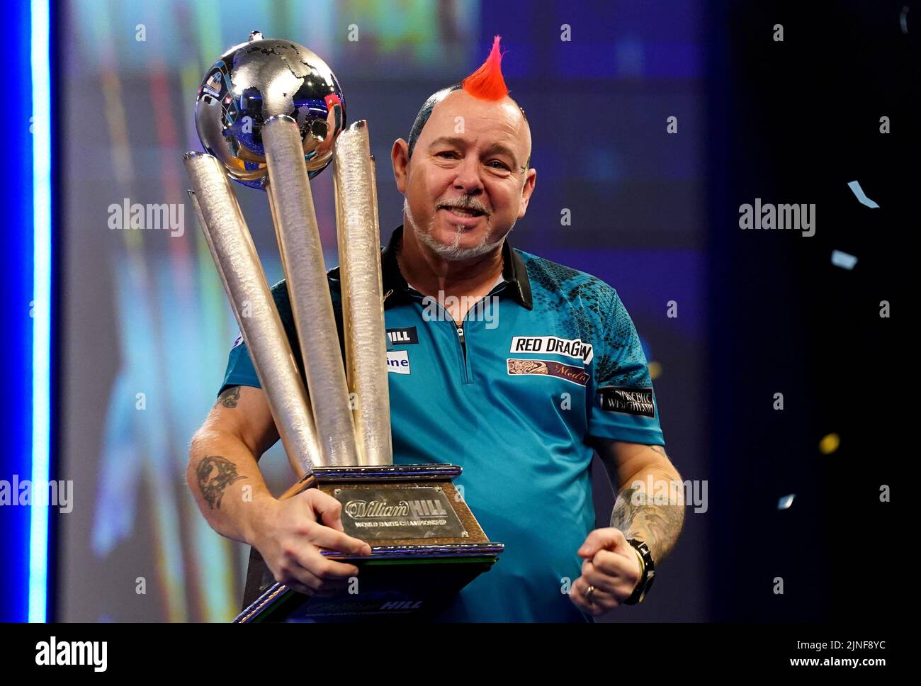 Photo du dossier datée du 03-01-2022 de Peter Wright. Le champion du monde Peter Wright subit une chirurgie pour retirer sa vésicule biliaire jeudi. Date de publication : jeudi 11 août 2022. Banque D'Images