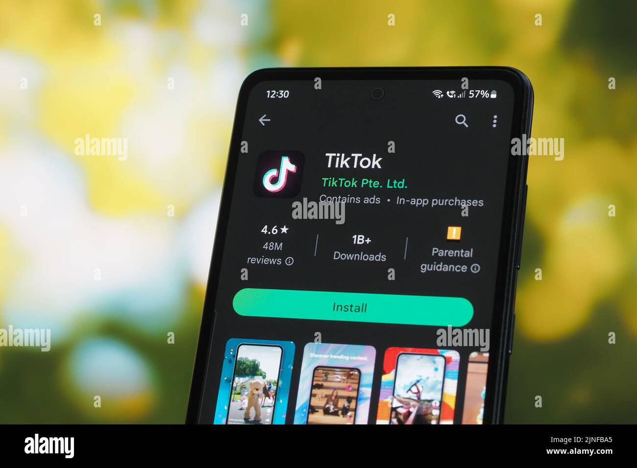 Galati, Roumanie - 11 juillet 2022: Application Tiktok disponible sur Google Play Store pour Android Banque D'Images