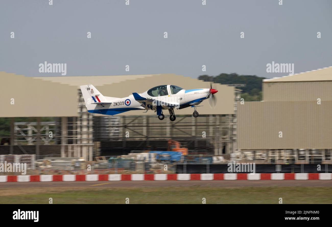 RAF G120TP-A Préfet T1 au départ du Royal International Air Tattoo Banque D'Images