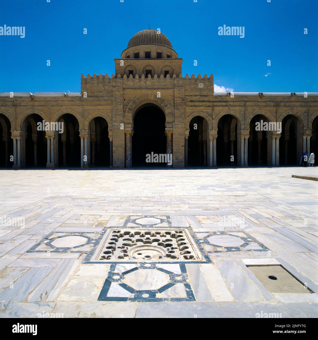 Kairouan Tunisie Grande Mosquée (sidi Okba) Cour intérieure Banque D'Images