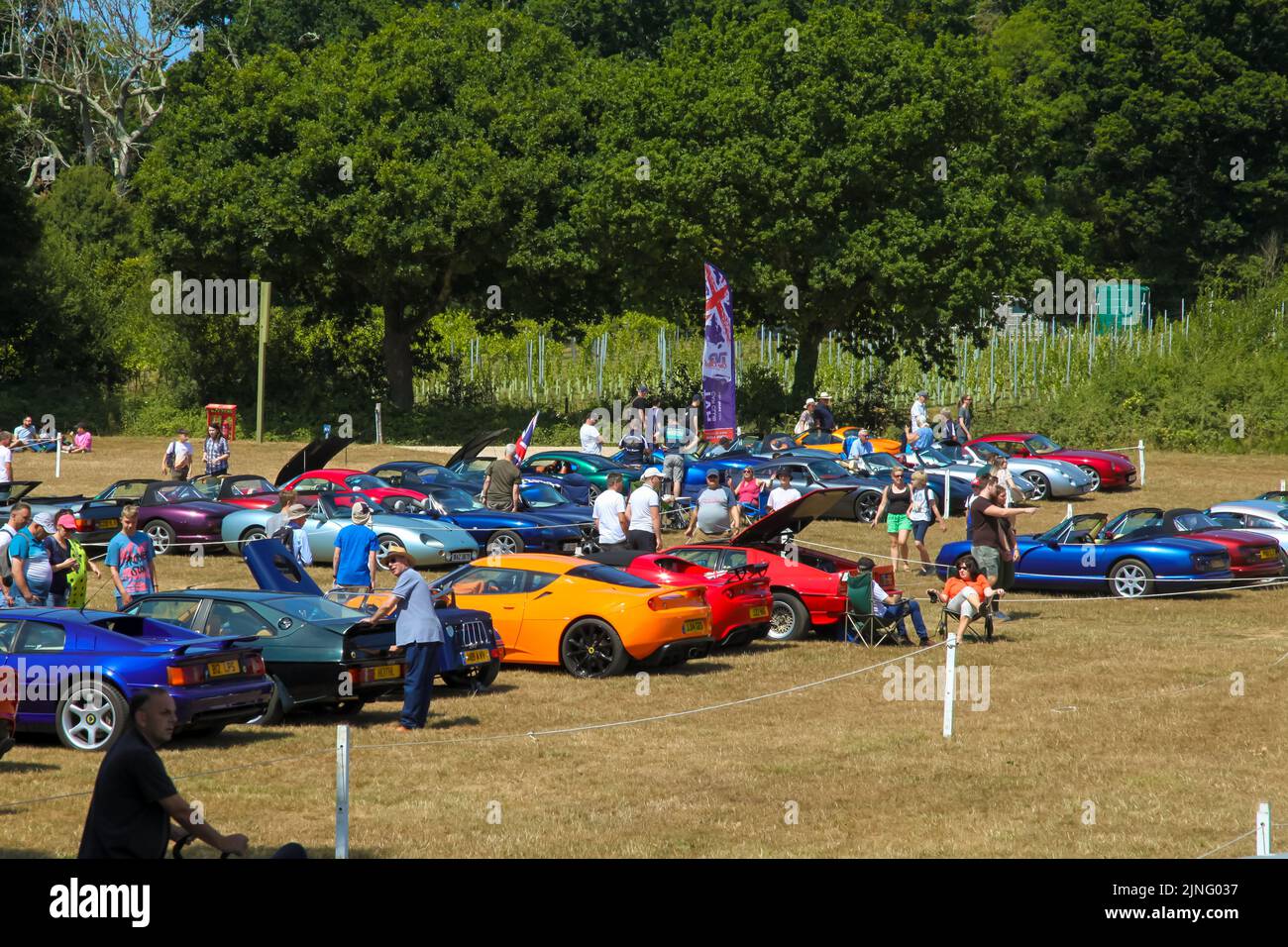 Plusieurs supercars garés au Supercar Weekend au National Motor Museum à Beaulieu, Southampton, Hampshire, Angleterre, Royaume-Uni, Août 2022 Banque D'Images