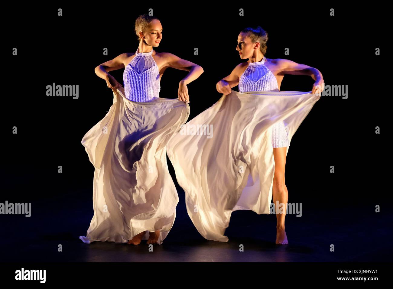 Vérone, Italie. 11th août 2022. Momix pendant MOMIX - Retour à Momix, Théâtre de Vérone, Italie, 11 août 2022 crédit: Agence de photo indépendante/Alamy Live News Banque D'Images