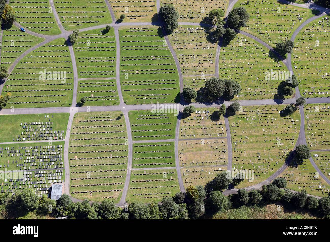 Vue aérienne d'un cimetière public à Poulton-le-Fylde, Lancashire, Royaume-Uni Banque D'Images