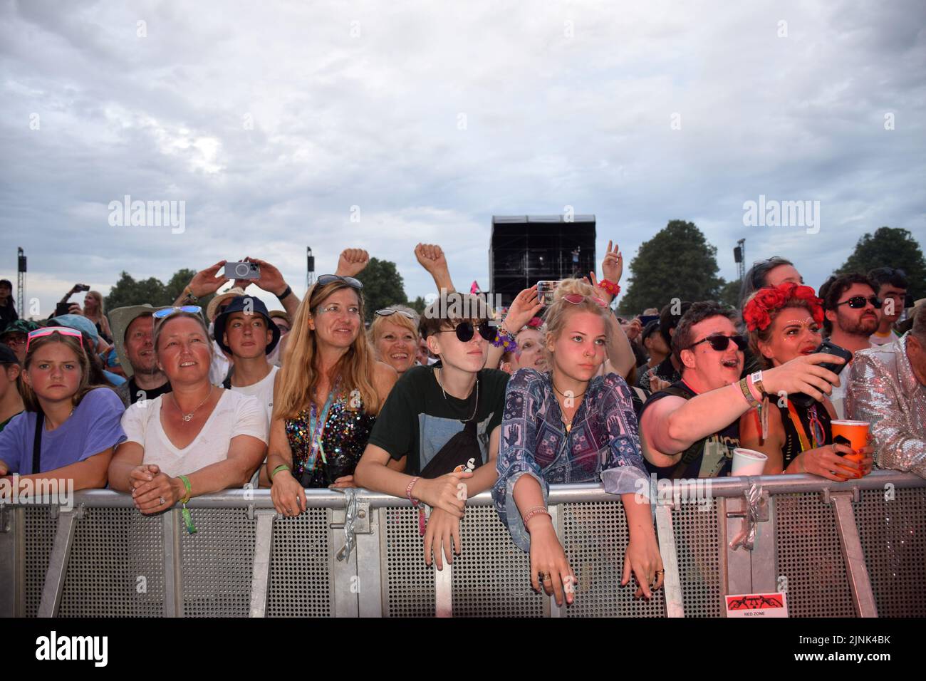 Latitude Festival 2022 juillet, Henham Park, Suffolk, Royaume-Uni. Fans de Manic Street Preachers Banque D'Images