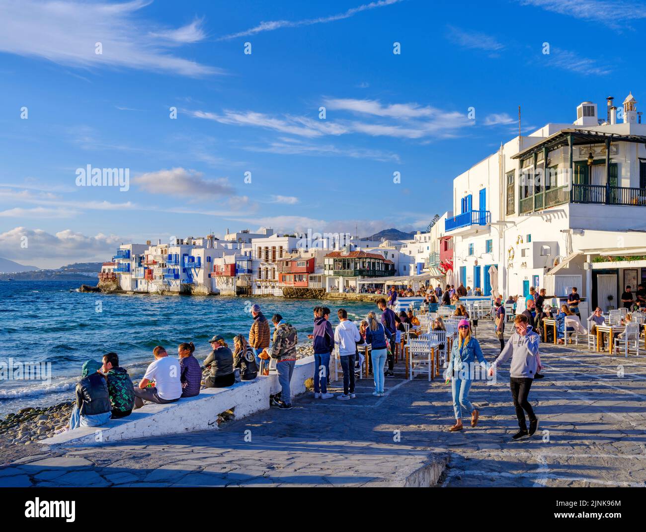 Coucher de soleil Mykonos, petite île des Cyclades de Venise, Grèce, Europe Mer Egéé, Méditerranée Banque D'Images