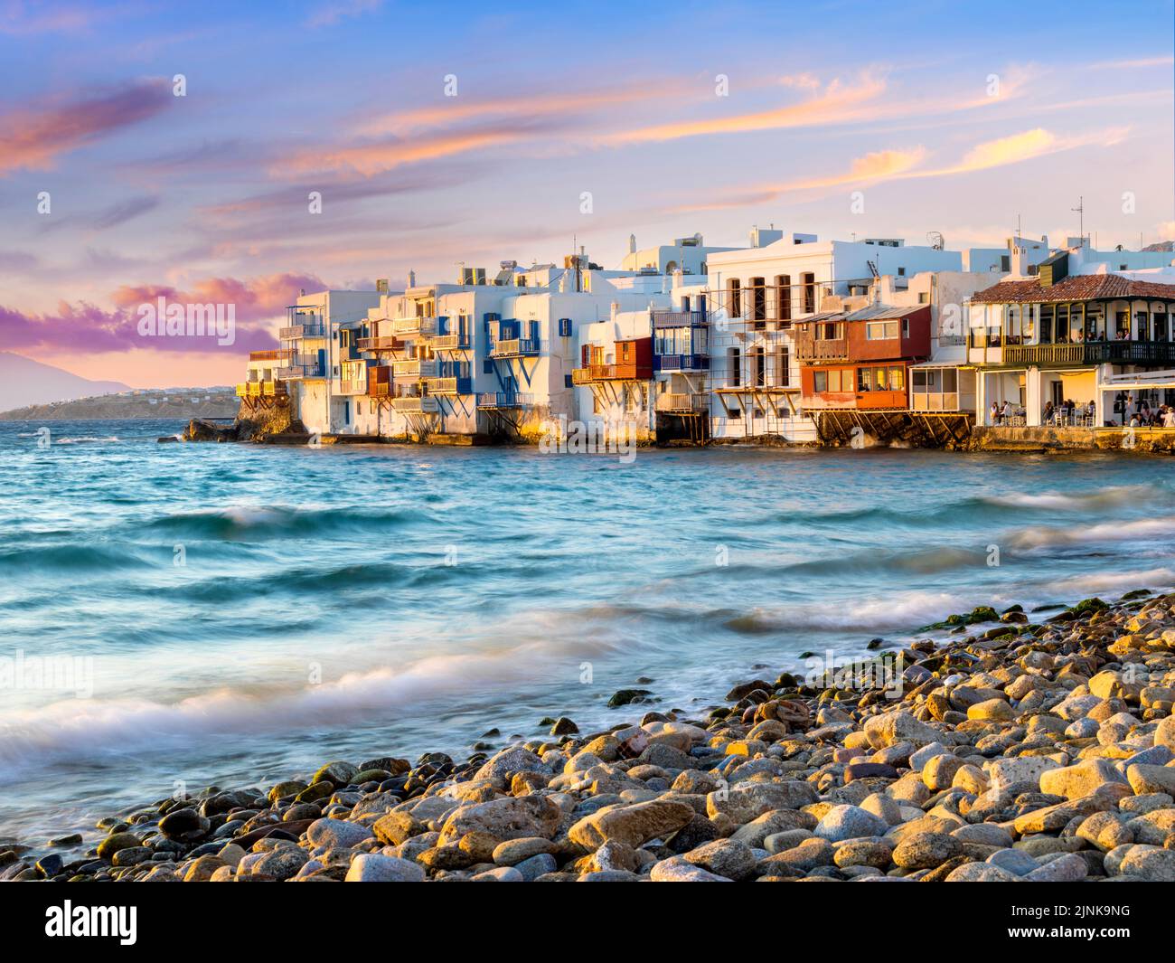 Coucher de soleil Mykonos, petite île des Cyclades de Venise, Grèce, Europe Mer Egéé, Méditerranée Banque D'Images