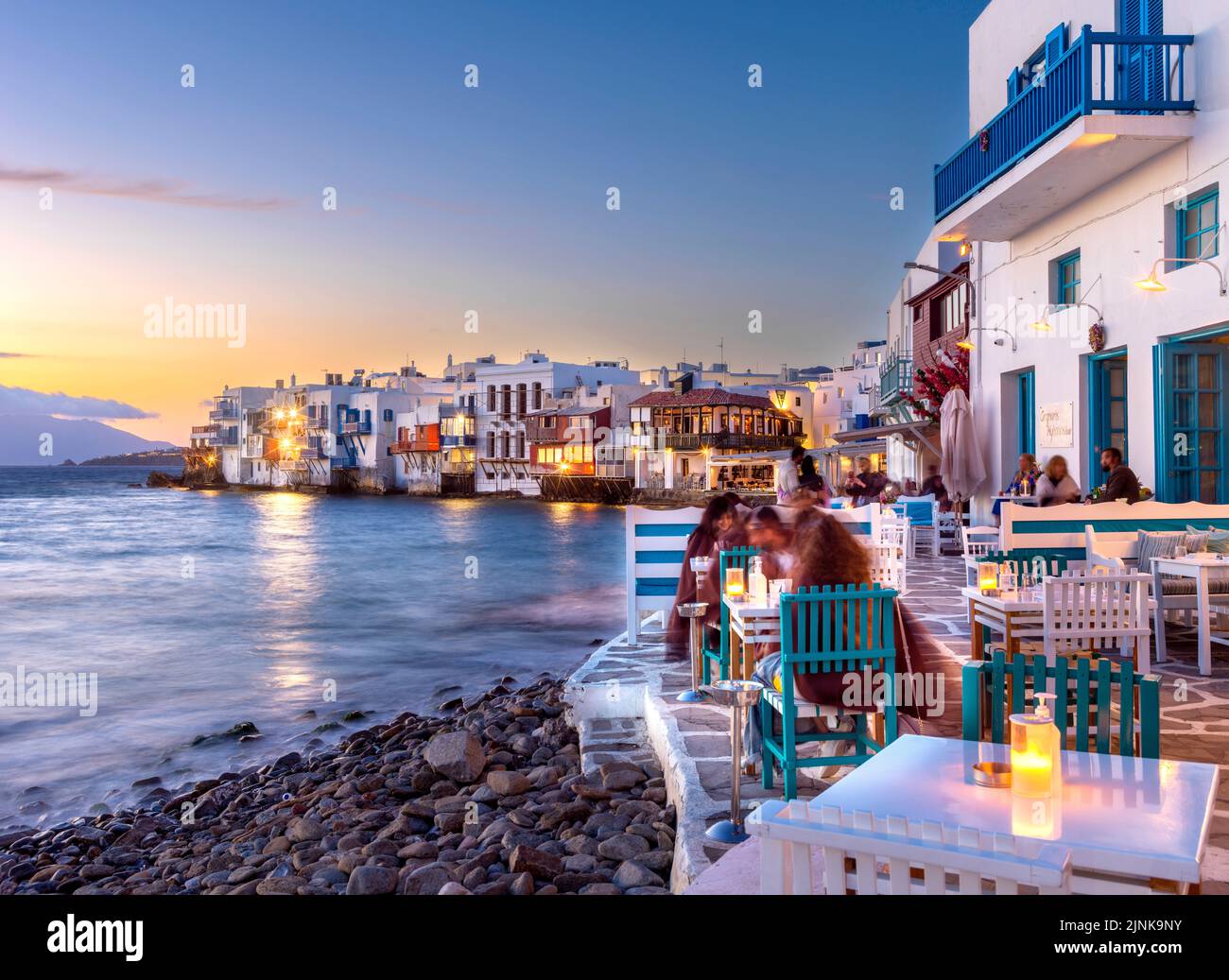 Coucher de soleil Mykonos, petite île des Cyclades de Venise, Grèce, Europe Mer Egéé, Méditerranée Banque D'Images