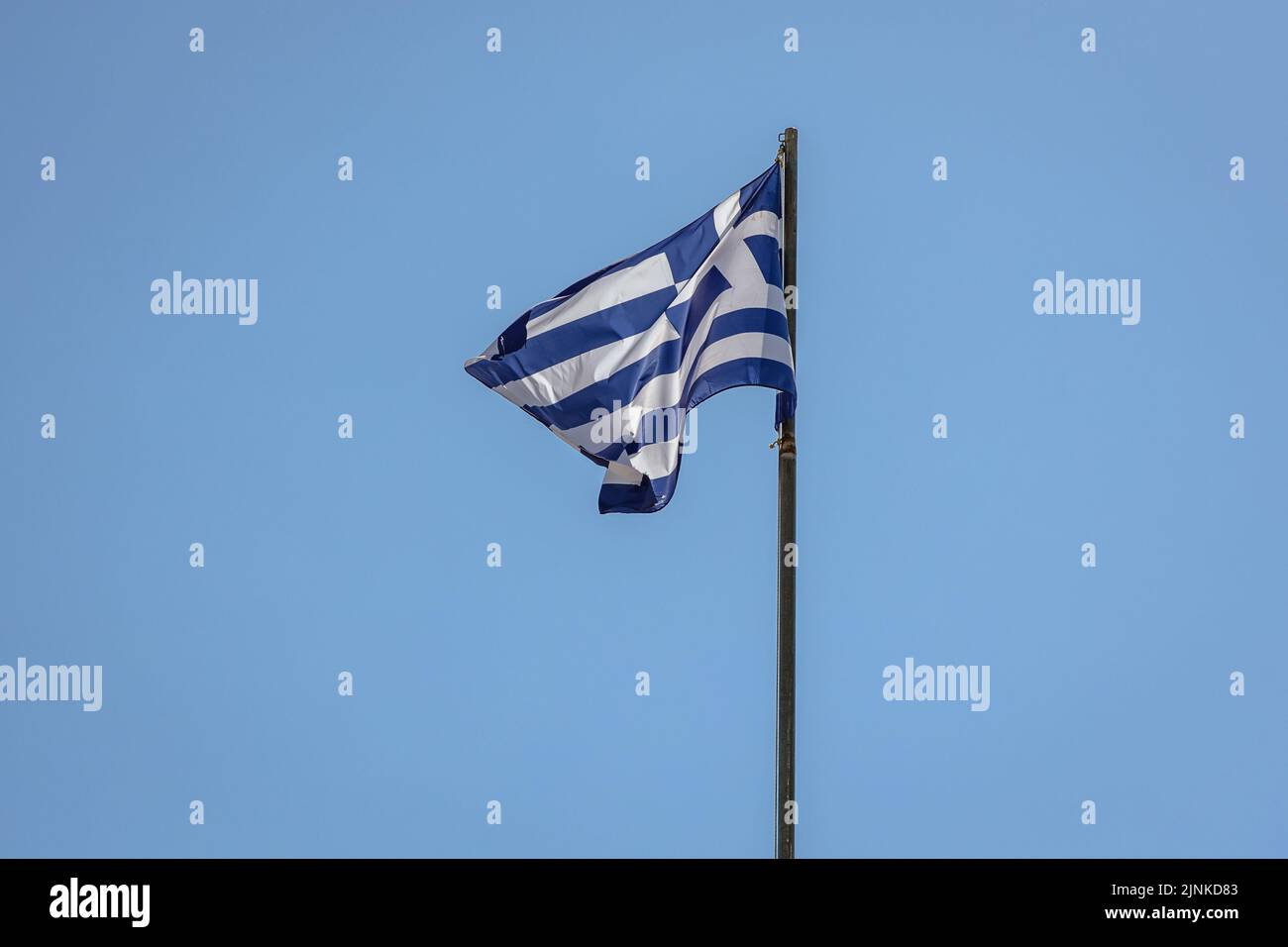 Drapeau de la Grèce dans l'ancienne forteresse vénitienne dans la ville de Corfou sur une île grecque de Corfou Banque D'Images