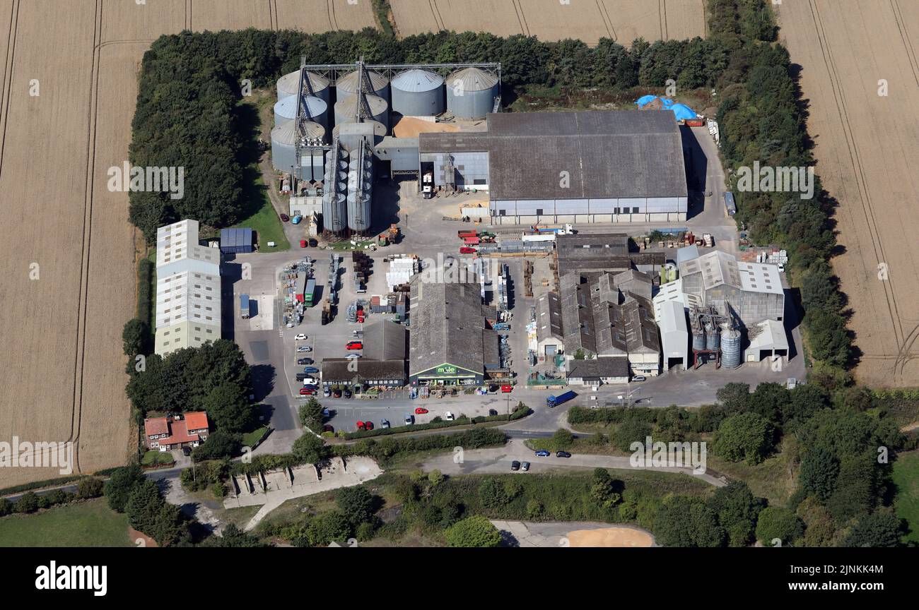 Vue aérienne des magasins de campagne de Mole à Piercebridge, près de Darlington, comté de Durham Banque D'Images