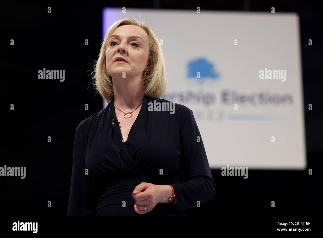 Cheltenham, Royaume-Uni. 12 août 2022. Liz Truss, député, à la direction du Parti conservateur, tenue au Centaur, à l'hippodrome de Cheltenham, à Gloucester Banque D'Images