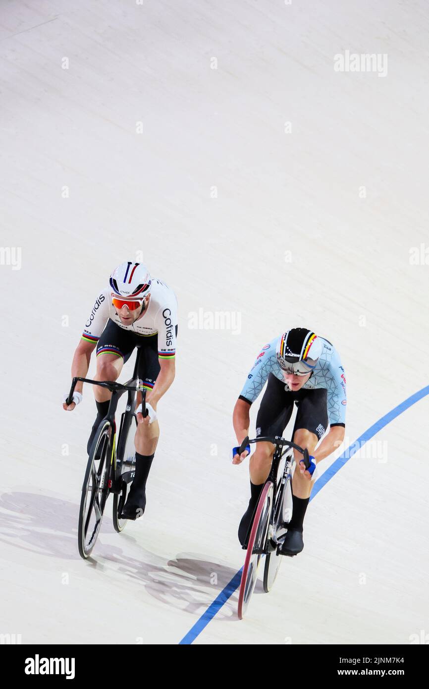 Munich, Allemagne. 12th août 2022. Le cycliste belge Robbe Ghys et le cycliste français Thomas Benjamin photographiés en action lors de la finale de 40 km de la course masculine de points, à l'Euro de cyclisme sur piste, dans le cadre des Championnats d'Europe Munich 2022, à Munich, en Allemagne, le vendredi 12 août 2022. La deuxième édition des Championnats d'Europe du sport se déroule du 11 au 22 août et compte neuf sports. BELGA PHOTO BENOIT DOPPAGNE crédit: Belga News Agency/Alay Live News Banque D'Images