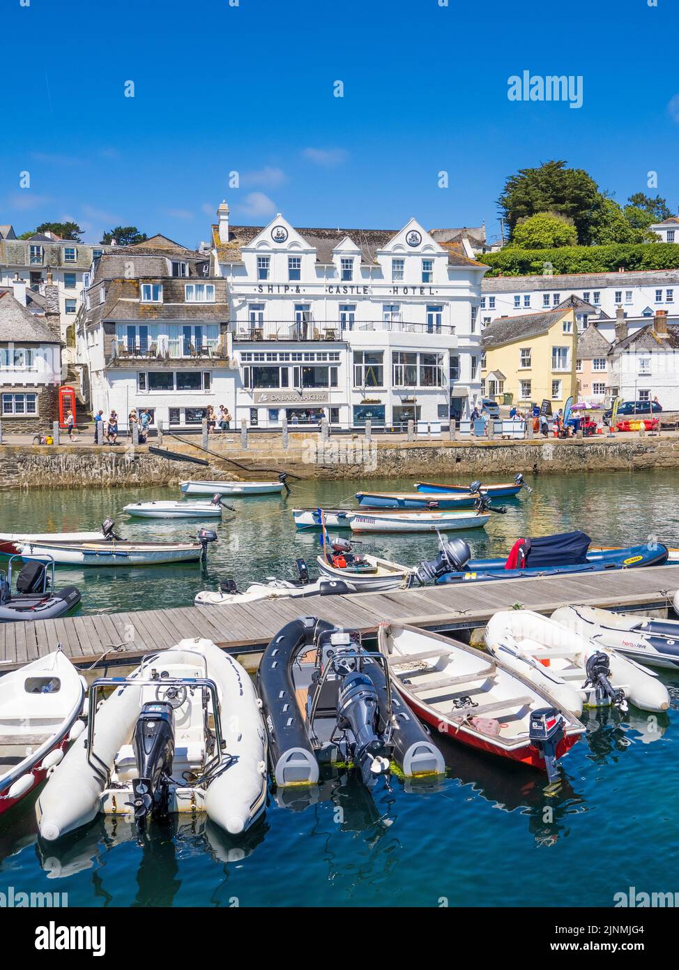 Jetty St Mawes Harbour, St Mawes, Falmouth, Cornouailles, Angleterre, ROYAUME-UNI, GB. Banque D'Images