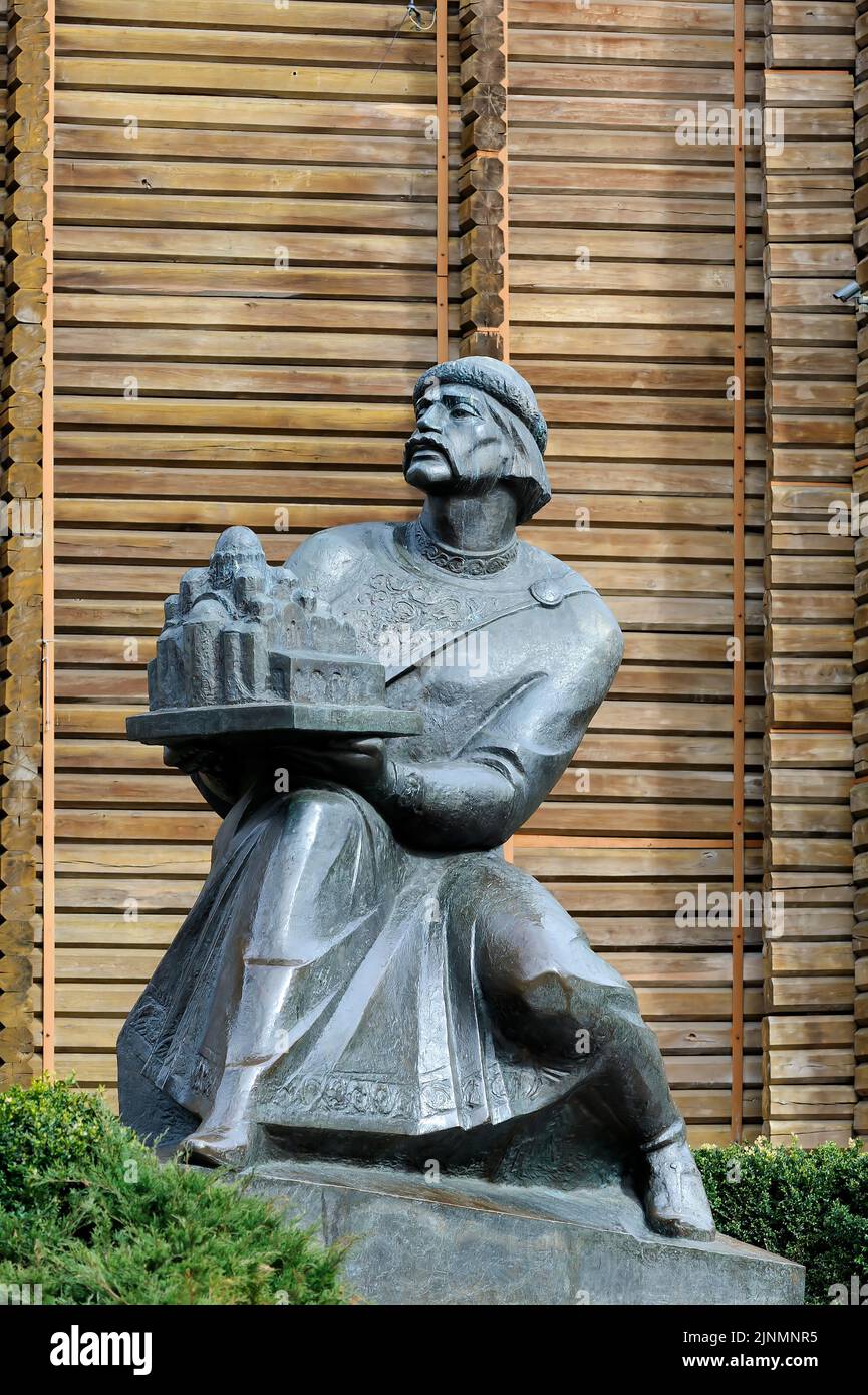 Yaroslav le Sage, tenant un modèle de la cathédrale Saint Sofia - célèbre statue à Kiev, Ukraine Banque D'Images