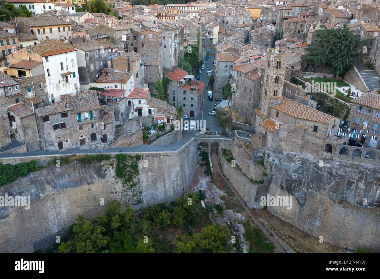 Tirs de drones de la ville médiévale de Ronciglione dans la province de Viterbo, Latium Banque D'Images