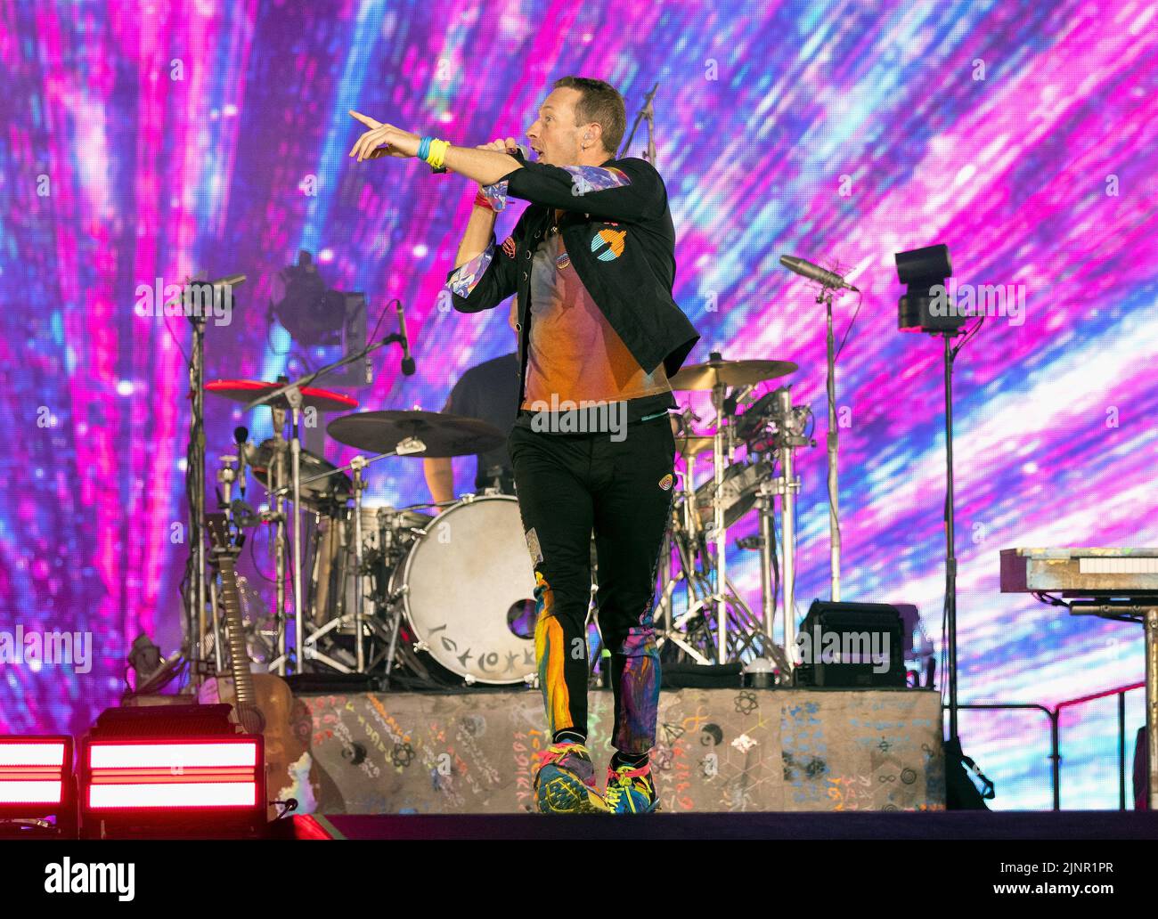 Londres, Royaume-Uni. 12th août 2022. Chris Martin, de Coldplay, effectue la tournée Music of the Spheres World Tour au stade Wembley à Londres, en Angleterre. Credit: S.A.M./Alay Live News Banque D'Images