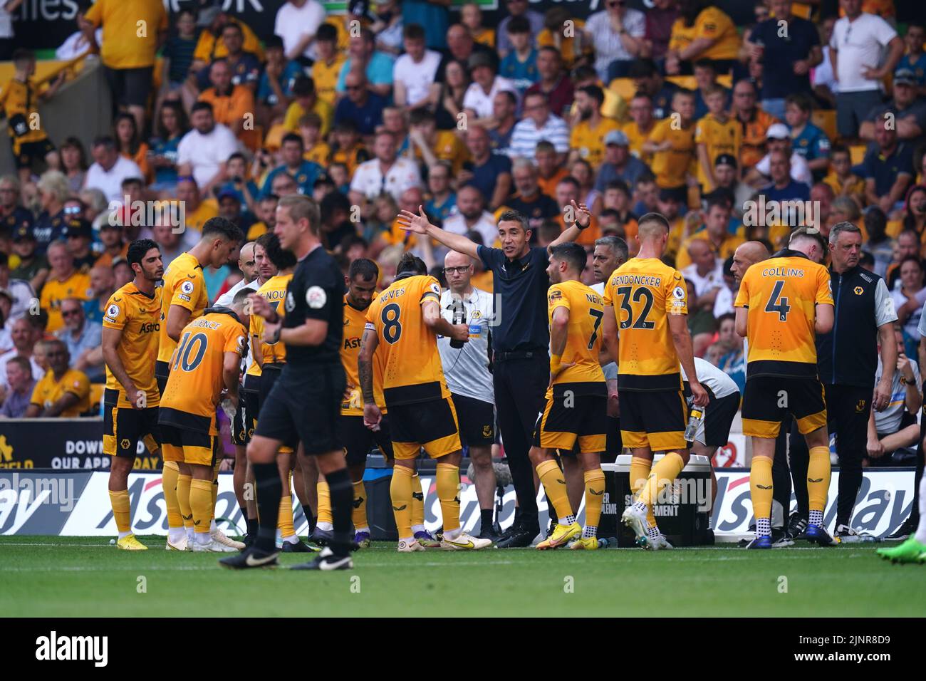 Wolverhampton Wanderers fait une pause-boisson pendant le match de la Premier League au stade Molineux, Wolverhampton. Date de la photo: Samedi 13 août 2022. Banque D'Images