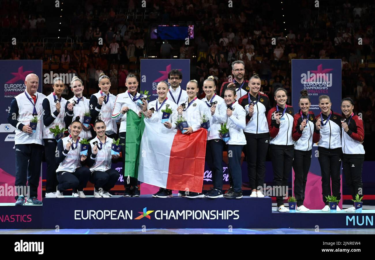 Munich, Italie. 13th août 2022. Cérémonie de la médaille de l'équipe lors des Championnats européens de gymnastique artistique féminine - Women Senior â&#X80;&#x99;s Team final, gymnastique à Munich, Italie, 13 août 2022 Credit: Independent photo Agency/Alay Live News Banque D'Images