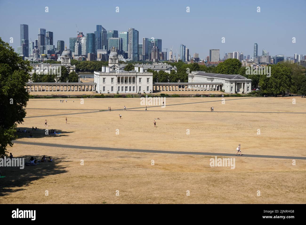 Londres, Royaume-Uni. 13th août 2022. Météo au Royaume-Uni : pelouse parchée dans Greenwich Park à Londres. Credit: Marcin Rogozinski/Alay Live News Banque D'Images
