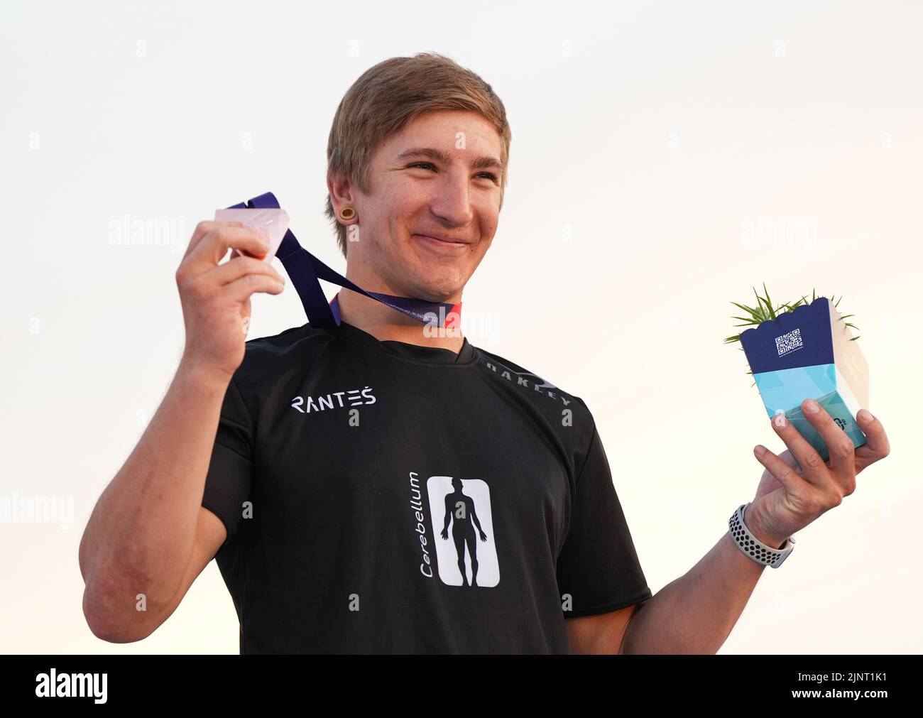 Munich, Allemagne. 13th août 2022. Championnats d'Europe, Championnat d'Europe, BMX Freestyle, finale, hommes, Colline olympique. Marin Rantes (Croatie) est heureux de la médaille d'argent. Crédit : Soeren Stache/dpa/Alay Live News Banque D'Images