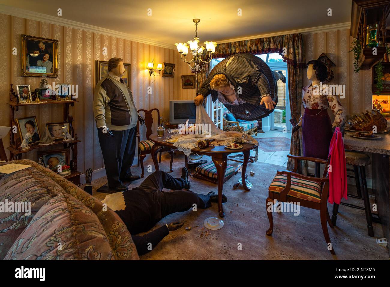 Londres, Royaume-Uni - 10 juin 2022 : l'inflation d'tante Marge dans une scène de ballon dans la maison de Dursley à Privet Drive, Warner Bros Studio, Londres Banque D'Images