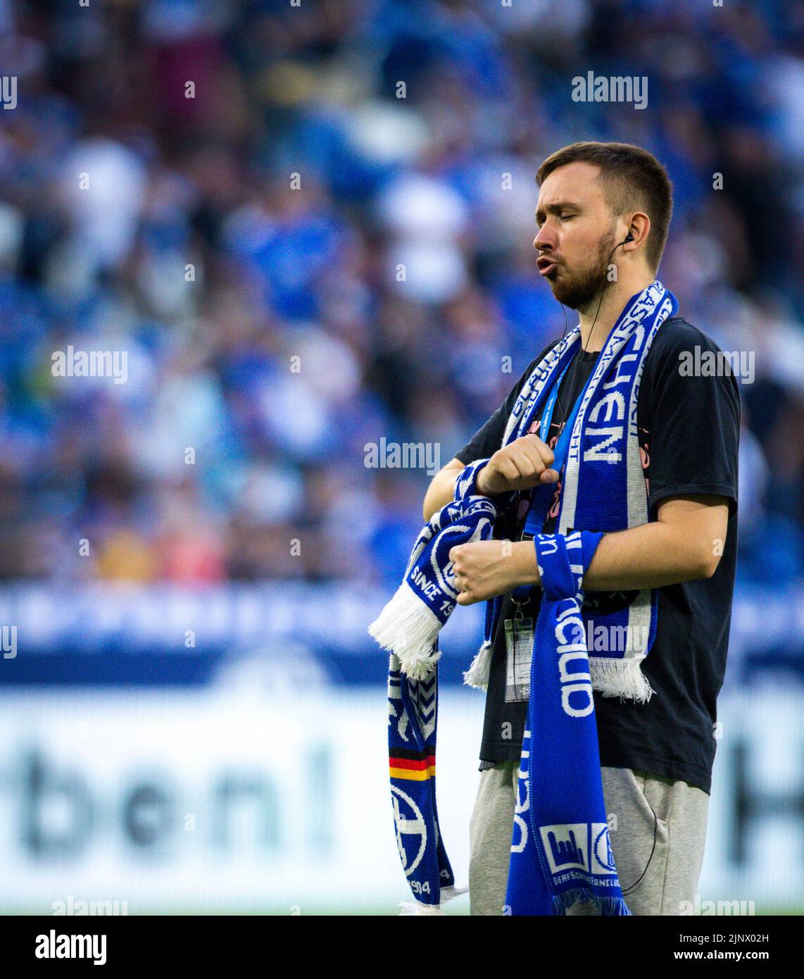 Gebärdendolmetscher übersetzt Stadionsprcher interprète de langue des signes traduit le stade annonceur FC Schalke 04 - Borussia Mönchengladbach 13.08.20 Banque D'Images