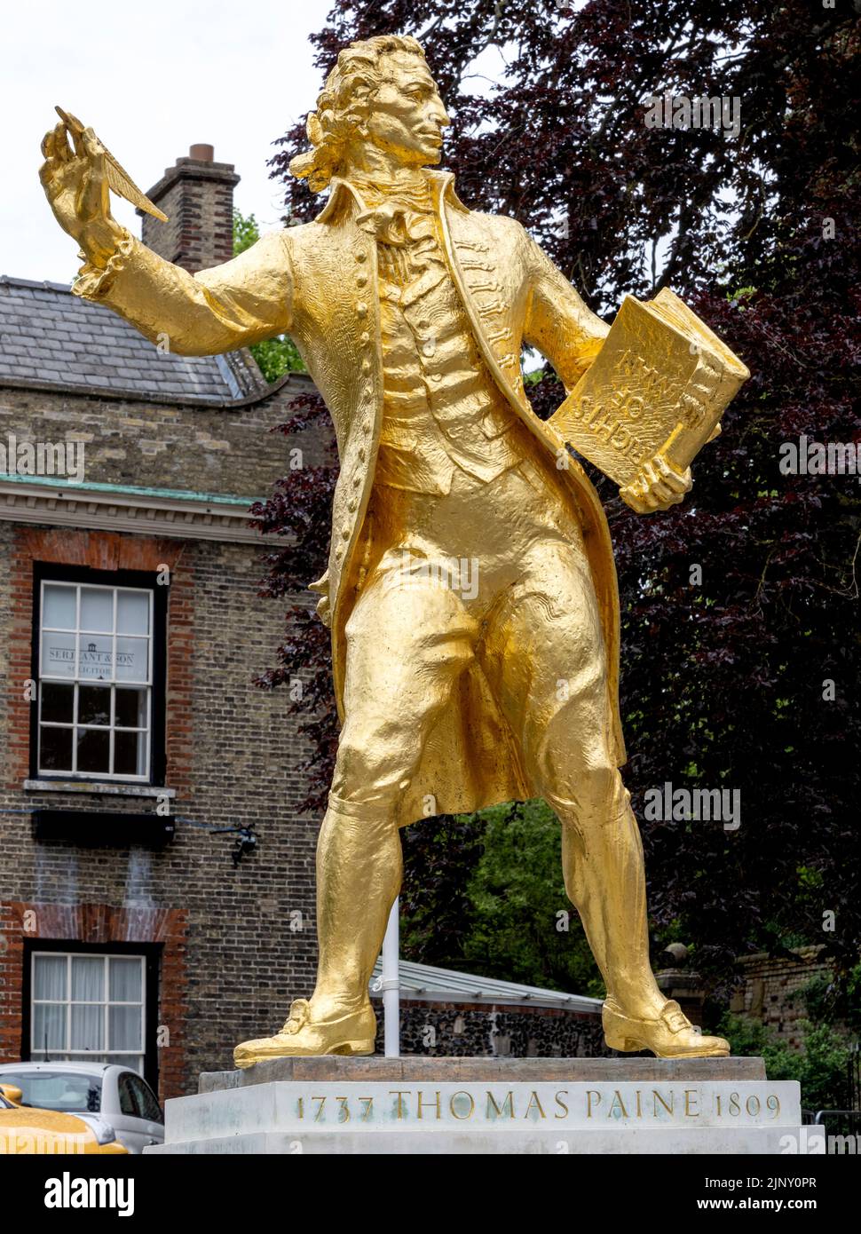 Statue de Thomas Paine, King Street, Thetford, Norfolk, Angleterre, ROYAUME-UNI Banque D'Images