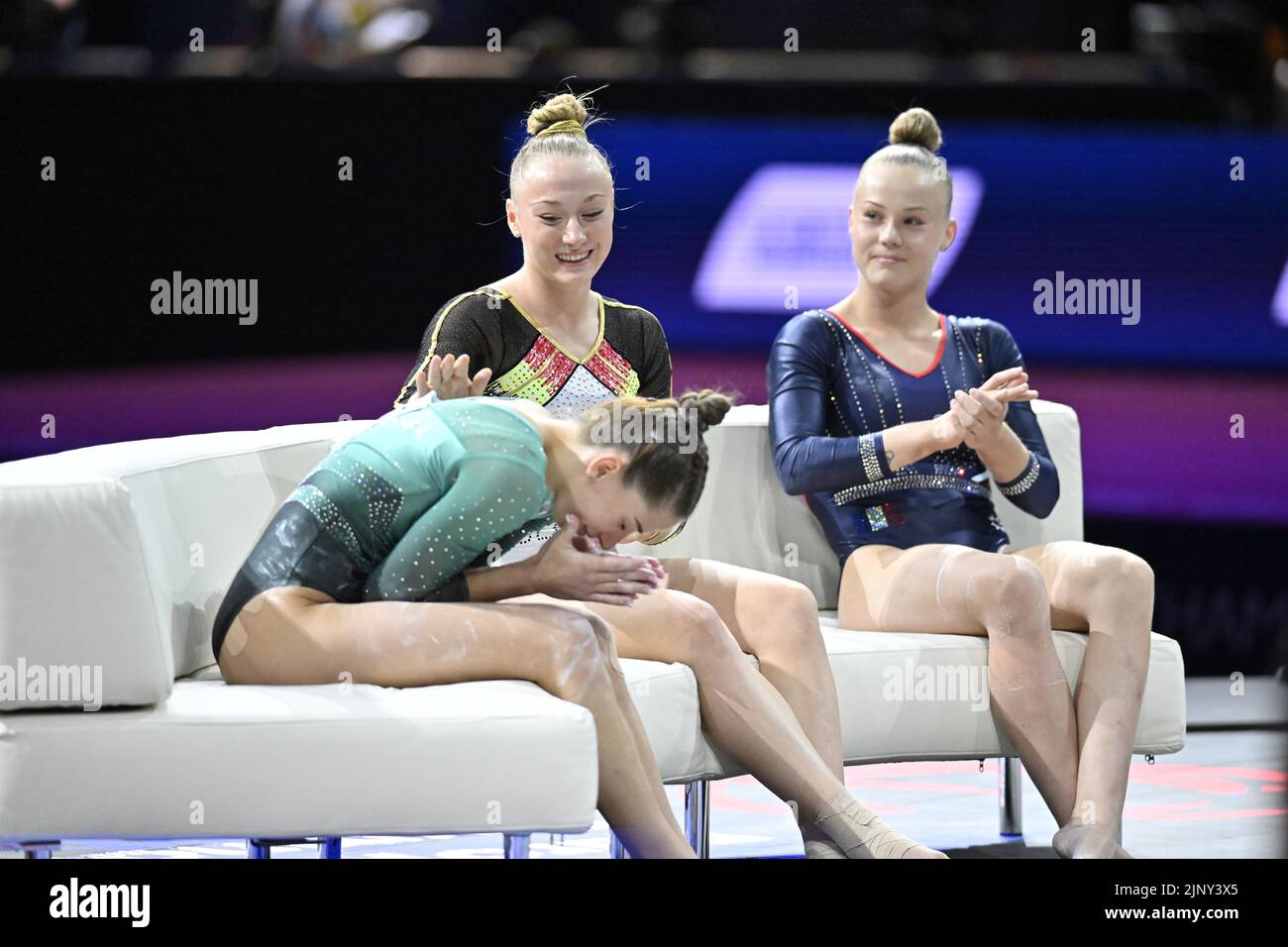 La gymnaste belge Lisa Vaelen célèbre lors de la finale de la voûte féminine à la finale de l'appareil féminin des Championnats d'Europe de gymnastique artistique Munich 2022, à Munich, en Allemagne, le dimanche 14 août 2022. La deuxième édition des Championnats d'Europe a lieu du 11 au 22 août et comporte neuf sports. BELGA PHOTO ERIC LALMAND Banque D'Images