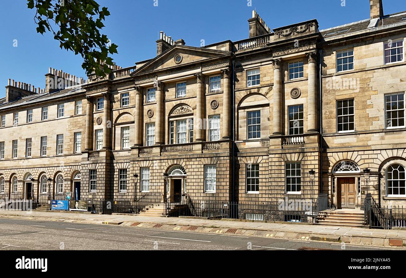 EDIMBOURG VILLE ECOSSE MAISONS GÉORGIENNES DE CHARLOTTE SQUARE BUTE MAISON DANS LE CENTRE Banque D'Images