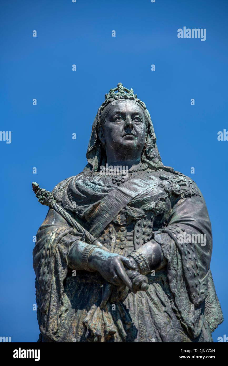 statue de la reine victoria ou statue de bronze sur le front de mer à hastings dans le kent , statue de la reine royale victoria au parc sur le front de mer à hastings au royaume-uni Banque D'Images