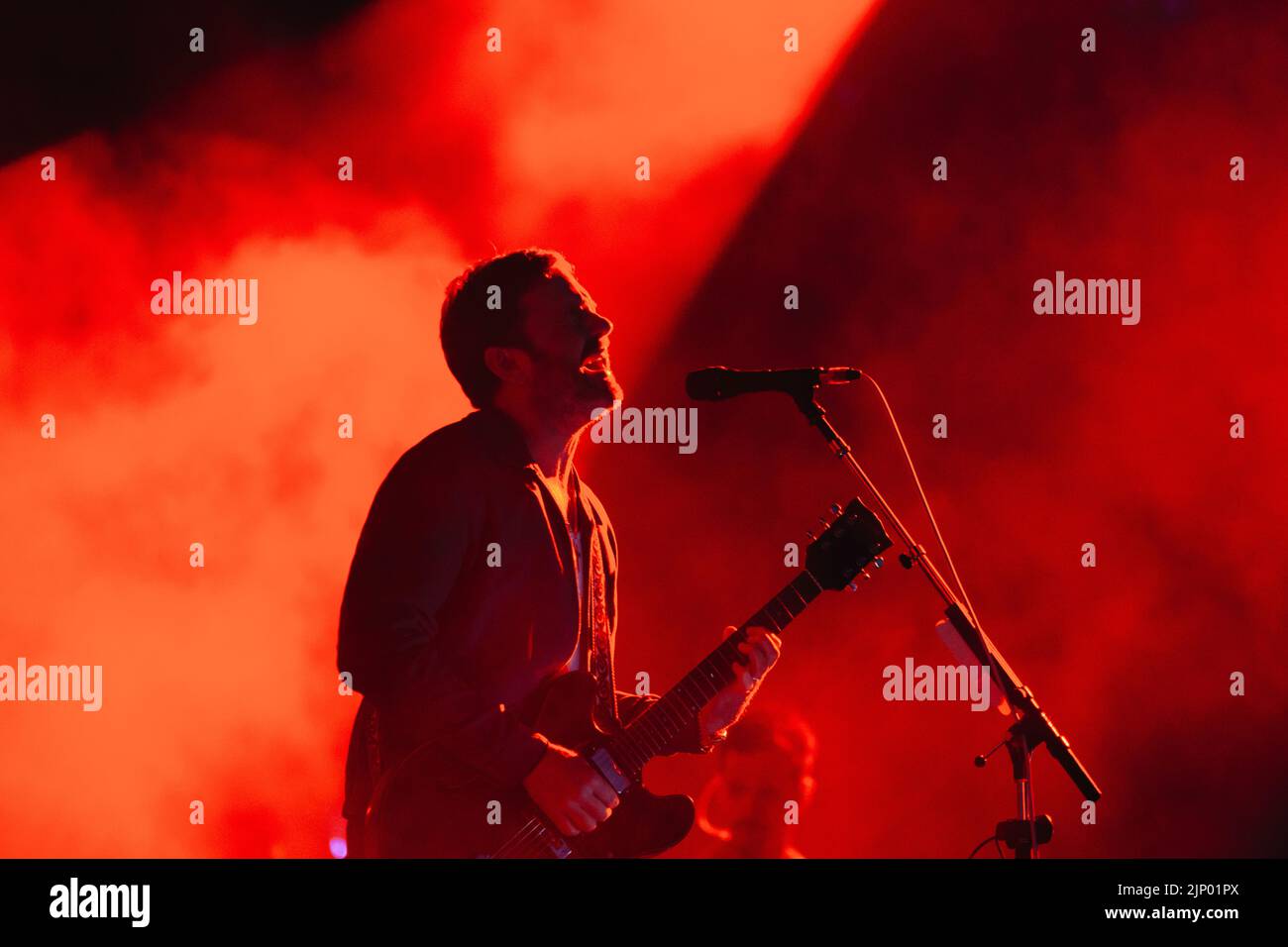 Newquay, Cornwall, Royaume-Uni. 14th août 2022. Les rois de Leon se présentant sur la scène principale au Festival des Boardmasters 2022. Crédit : Sam Hardwick/Alamy. Banque D'Images