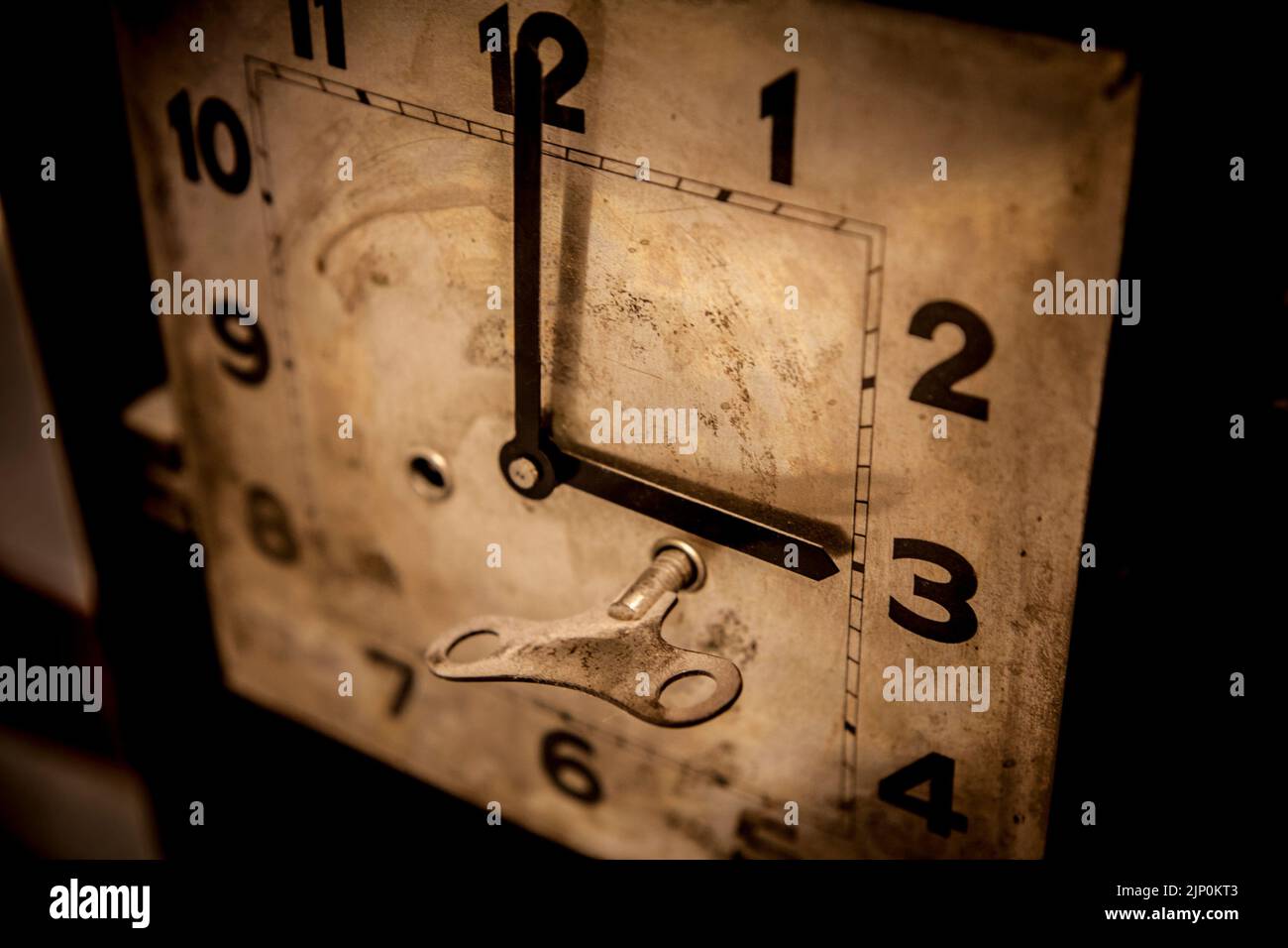 Horloge à enrouleur en laiton antique. Insérer ou lancer un point d'enroulement Banque D'Images