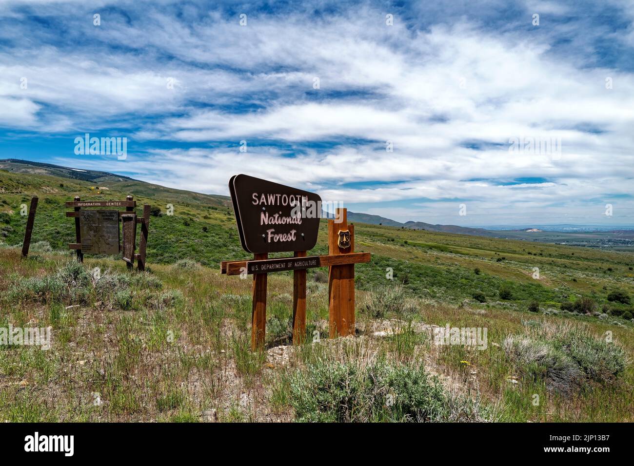 Un panneau à la limite de la forêt nationale Sawtooth près d'Albion dans l'Idaho, USA Banque D'Images
