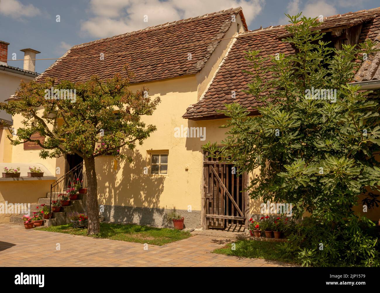 Donji Kraljevec, Croatie - 14 août 2022 : la maison où est né Rudolf Steiner. Lieu de naissance. Banque D'Images