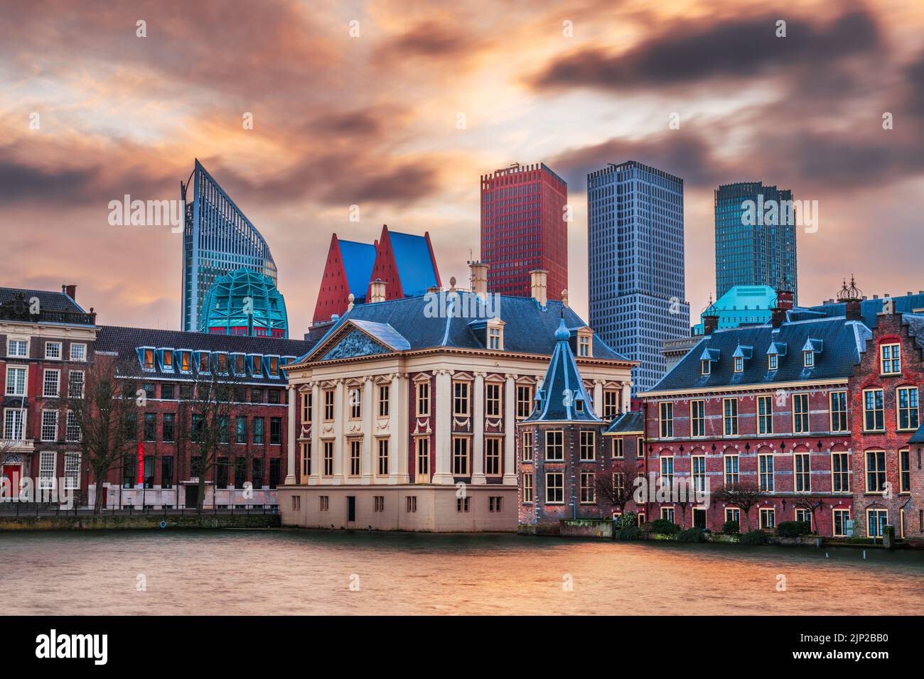 La Haye, pays-Bas, paysage urbain au crépuscule. Banque D'Images