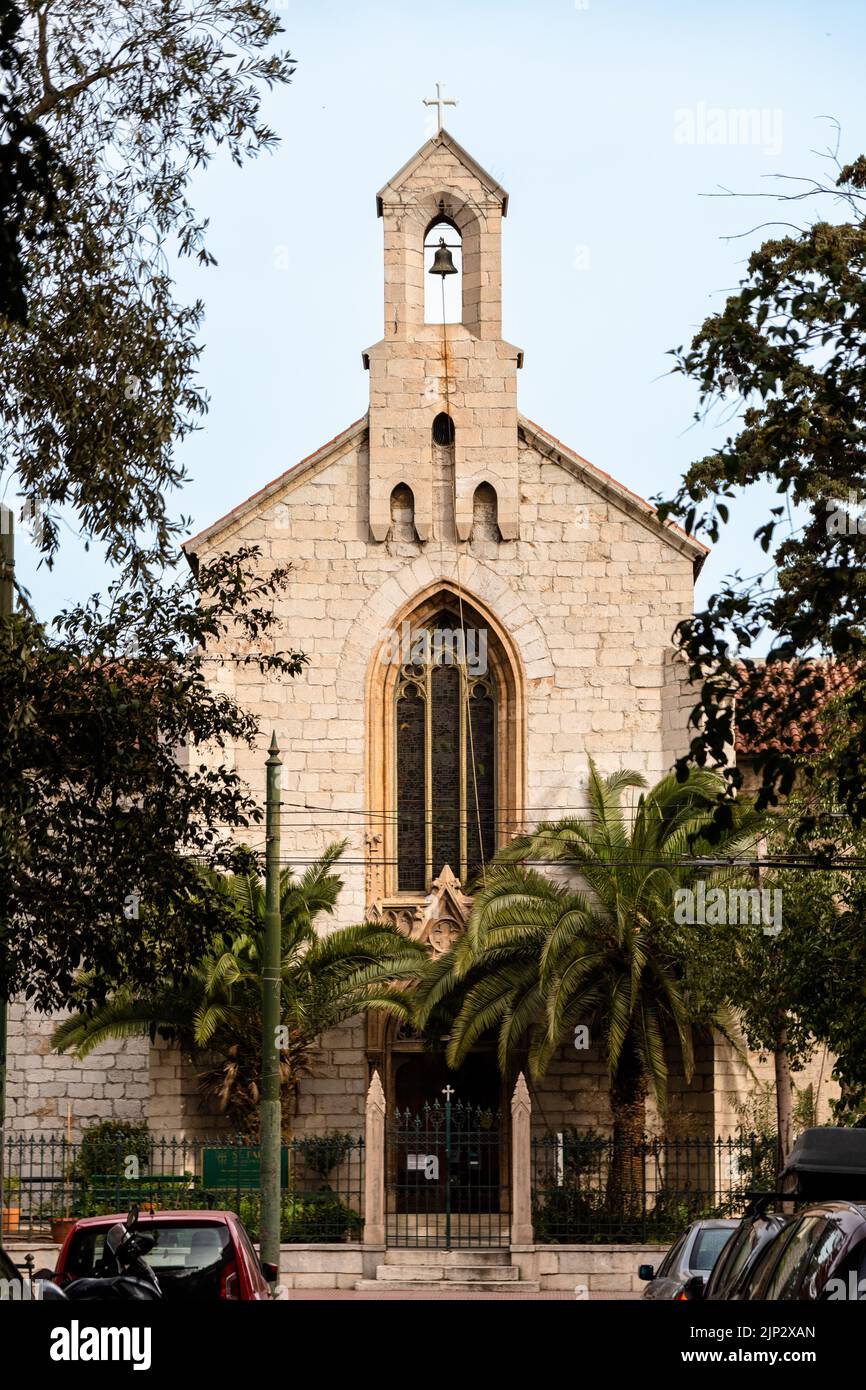 Photo verticale de la magnifique église anglicane Saint-Paul à Athènes, en Grèce Banque D'Images