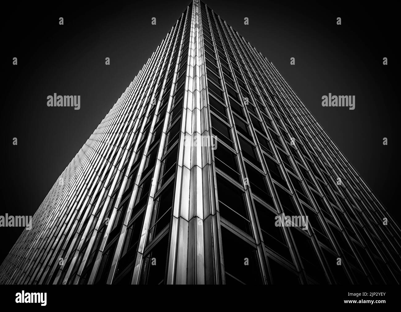 Une échelle de gris de l'édifice Mies van der Rohe à Lincoln Park Banque D'Images