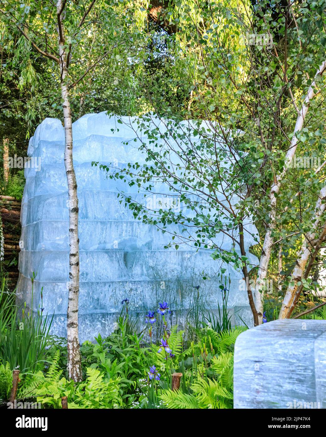 The Plantman's Ice Garden, blocs de glace congelés, conçu par John Warland, Chelsesa Flower Show 2022, Londonk Banque D'Images