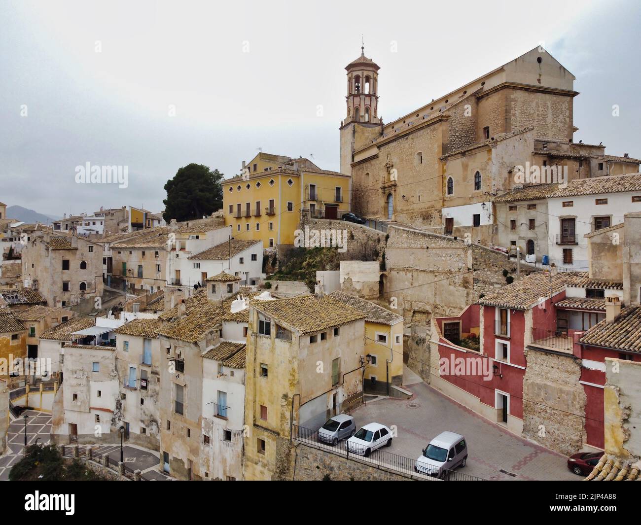 Une prise de vue aérienne des bâtiments résidentiels de la ville de cehegin, Murcia, espagne avec Banque D'Images