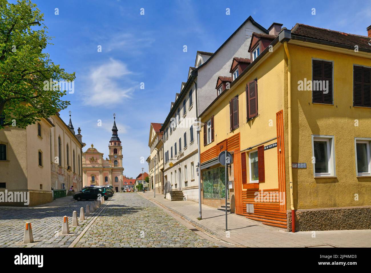 Ludwigsburg, Allemagne - juillet 2022 : vue sur la place du marché depuis la rue Eberhartstrasse dans le centre de la vieille ville Banque D'Images