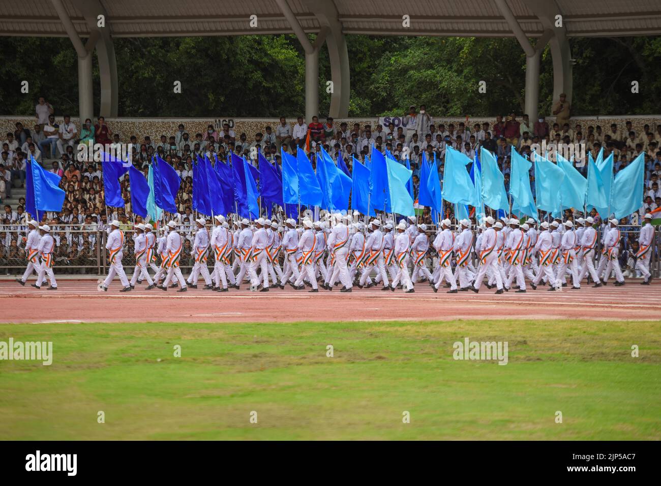 New Delhi, Inde. 16th août 2022. NEW DELHI, INDE - LE 15 AOÛT : les étudiants ont participé aux célébrations du jour de l'indépendance 76th au stade Chhatrasal de 15 août 2022 à New Delhi, Inde. (Photo par Amal KS/Hindustan Times/Sipa USA ) Credit: SIPA USA/Alay Live News Banque D'Images