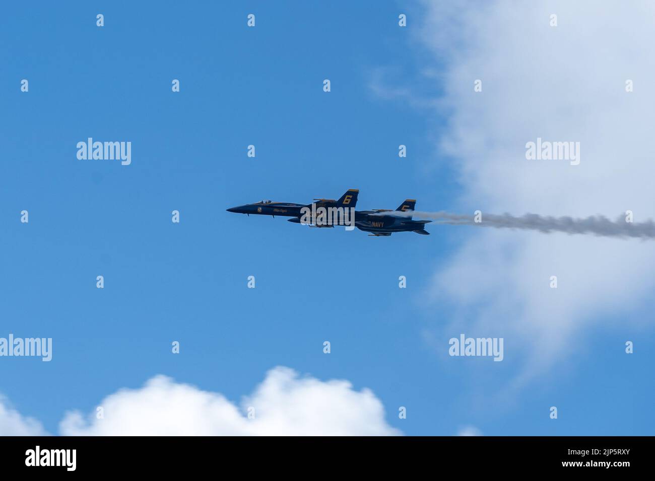 Jerry Edlin Les U.S. Navy Blue Angels exécutent un stunt dans le cadre du salon de ...