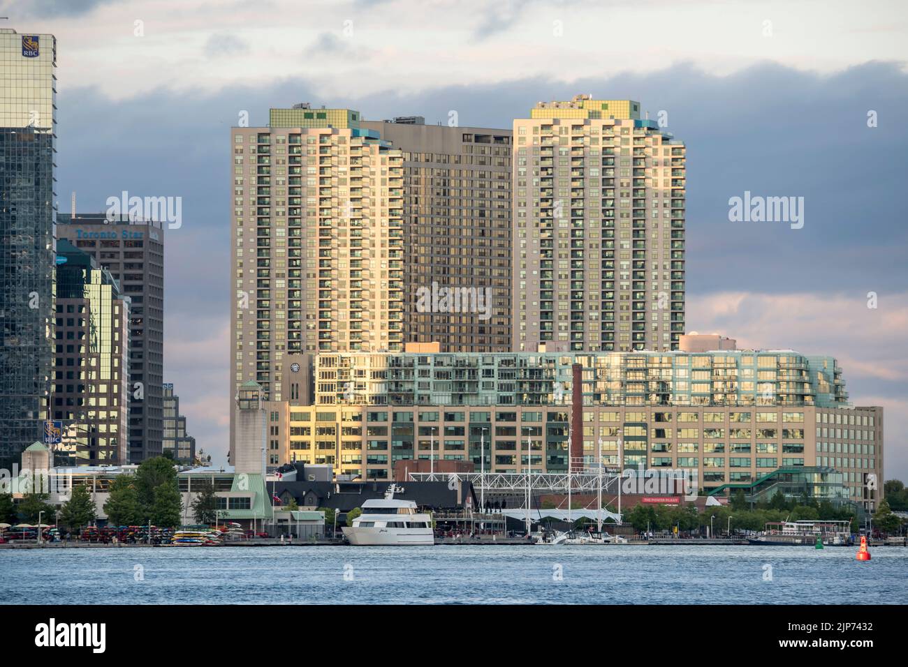 Quartiers résidentiels de haute élévation dans le centre-ville de Toronto Banque D'Images