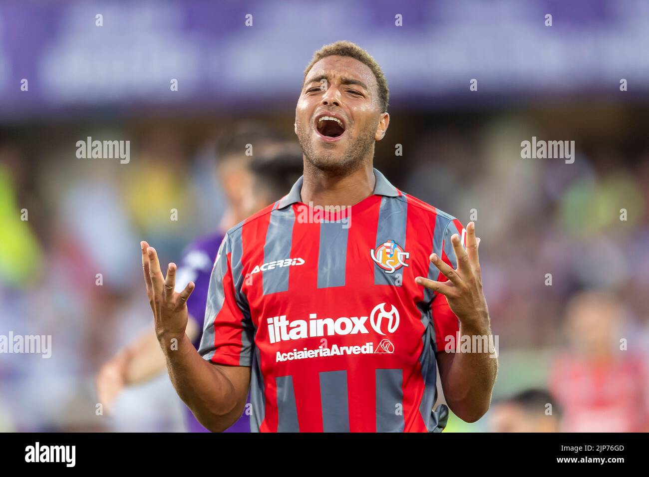 Cyriel Dessers (Cremonese) lors du match italien 'erie A' entre Fiorentina 3-2 Cremonese au stade Artemio Franchi le 14 août 2022 à Florence, Italie. Credit: Maurizio Borsari/AFLO/Alay Live News Banque D'Images
