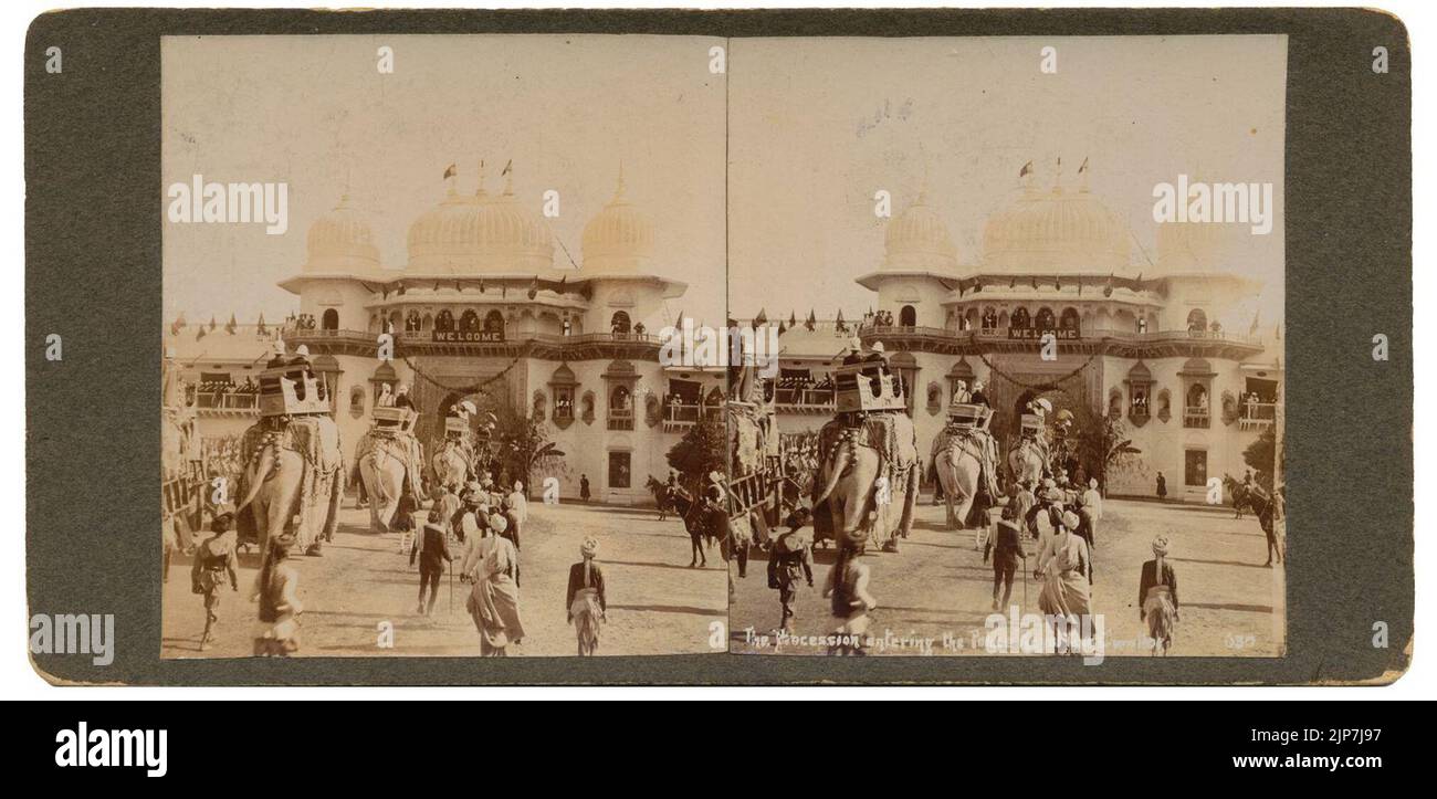 La procession entrant dans le Palais Royal Tour, Gwalior en 1905-06 Banque D'Images La procession entrant dans le Palais Royal Tour, Gwalior en 1905-06 Banque D'Images